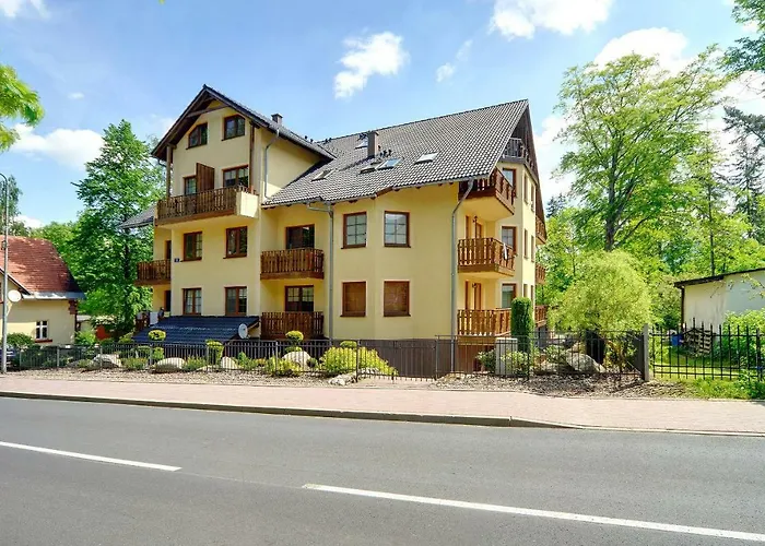 Apartment Zolty Apartament Sun Seasons 24 W Karpaczu Z Balkonem By Noclegi Renters Karpacz