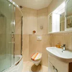 Zolty Sun Seasons 24 W Karpaczu Z Balkonem By Renters *